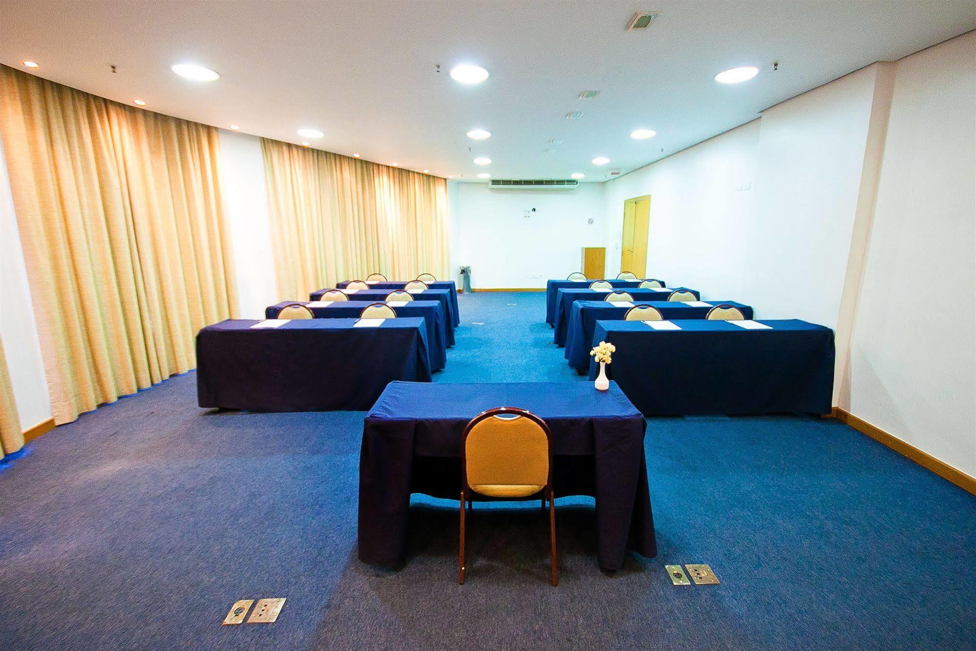 B&B Hotel Sao Jose Dos Campos Exterior photo
